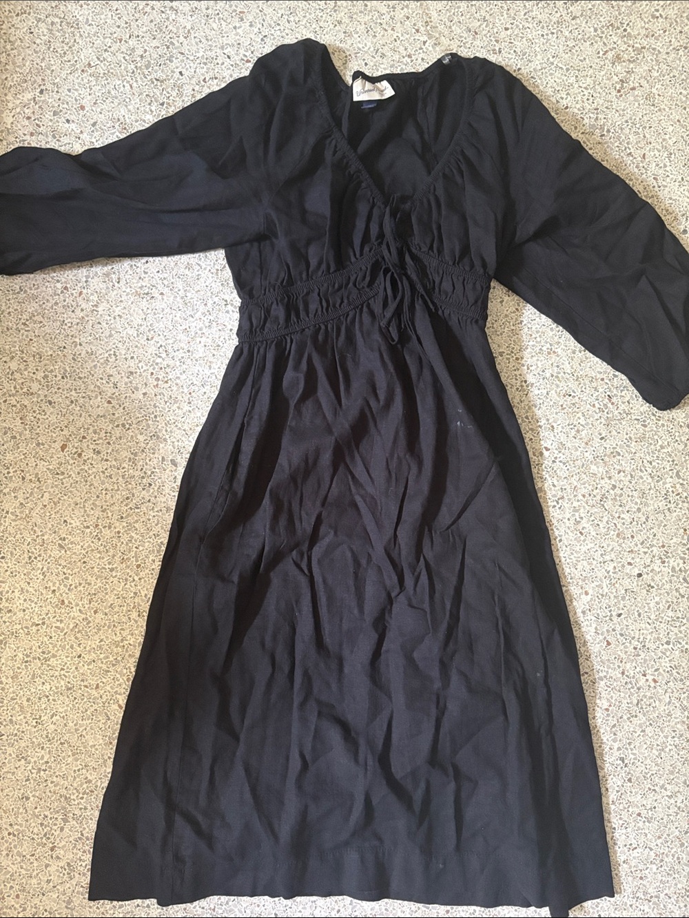 Universal Thread Black V-Neck Smocked Waist Long Sleeve Dress